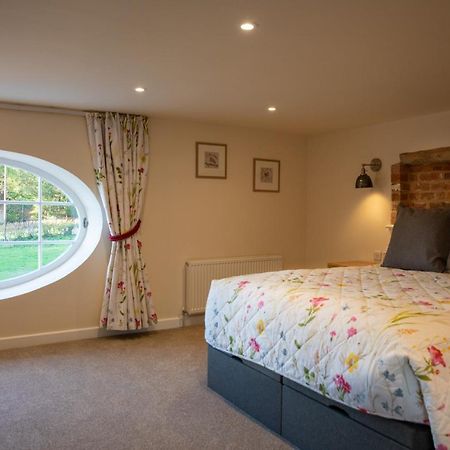 Vila Rollestone Coach House Shrewton Exteriér fotografie
